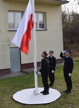W dniu 11 listopada, w Gołczy uroczyście obchodzono Narodowe Święto Niepodległości. Uroczystość rozpoczęto przed Urzędem Gminy w Gołczy od wciągnięcia flagi państwowej na maszt.